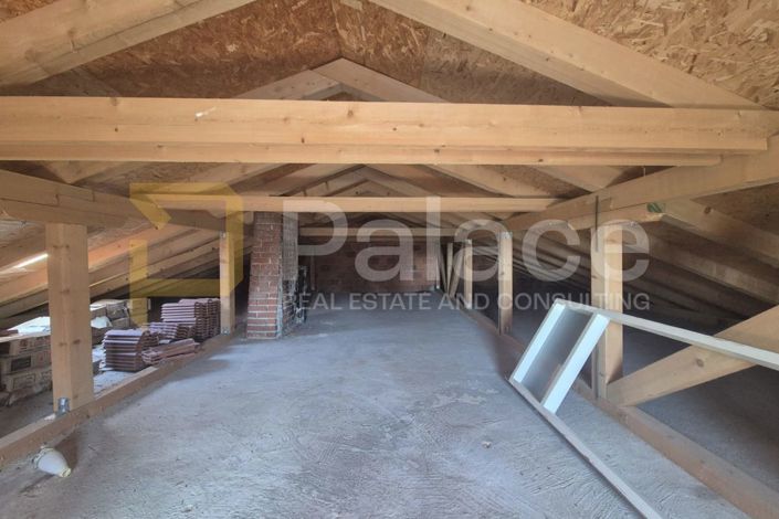 Image No.5-6 Bed House for sale