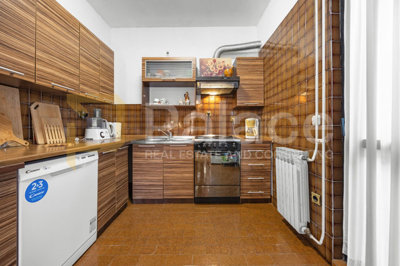 samostojeca-kuca-liznjan-mir-privatnost-i-turisticki_9
