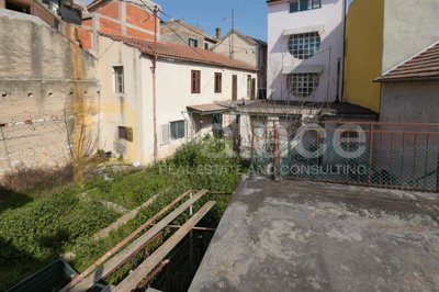 sibenik-centar-dvije-kuce-s-pomocnim-objektom-velikog_13
