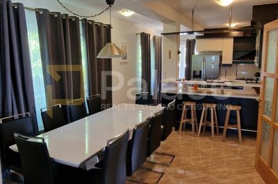 vila-sa-grijanim-bazenom-konobom-i-apartmanima-zemunik-donji_8