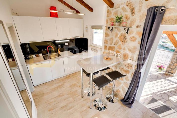 Image No.10-2 Bed House for sale