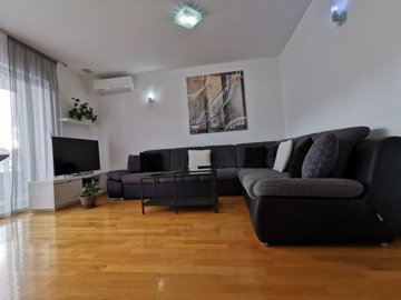 predivan-kompletno-namjesten-stan-s-garazom-i-parkirnim_10