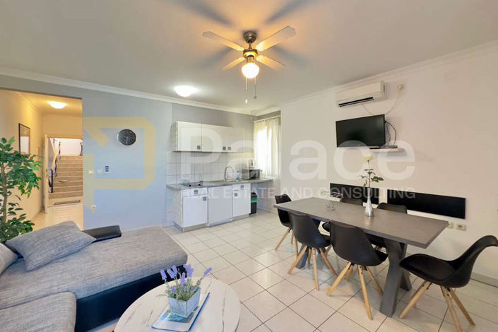 Image No.11-10 Bed House for sale