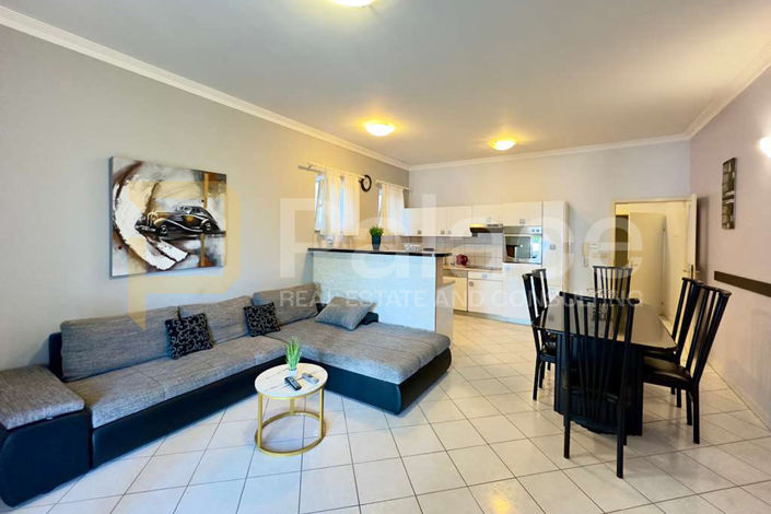 Image No.25-10 Bed House for sale