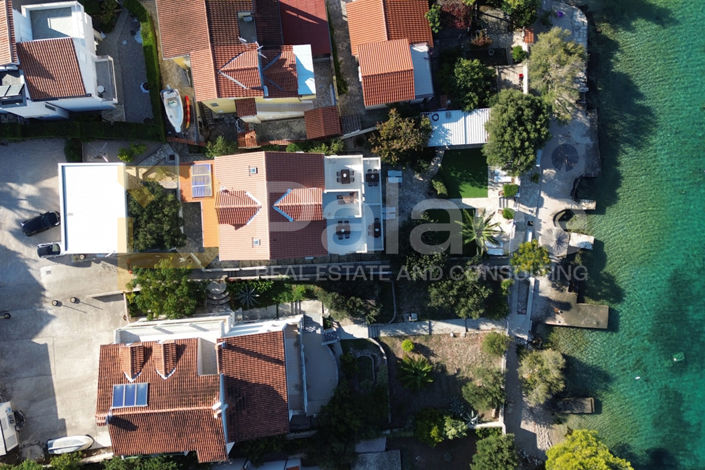 Image No.4-10 Bed House for sale