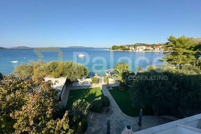 Image No.5-10 Bed House for sale