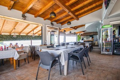 prilika-u-murteru-restoran-na-plazi-s-uhodanim-poslovanjem_3