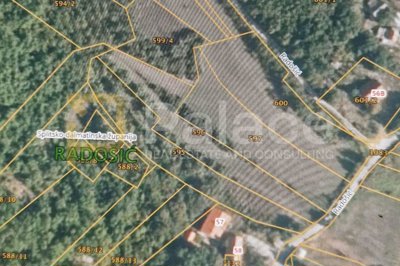 gradjevinsko-zemljiste-radosic-s-projektom-za-3-vile-sinj_1