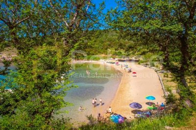 gradjevinsko-zemljiste-931-m-risika-otok-krk-pogled-na-more_2