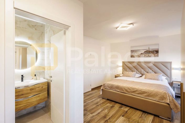 Image No.15-7 Bed Villa for sale