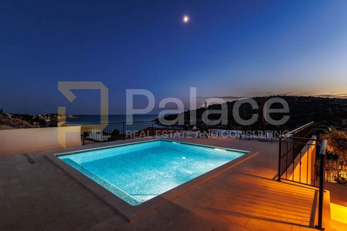Image No.3-7 Bed Villa for sale