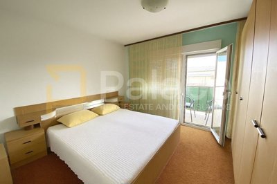stan-85-m-loggia-i-vrt-samo-150-m-od-plaze-kastel-stari_2