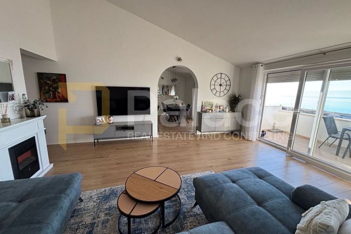Image No.2-Appartement de 3 chambres à vendre à Žnjan