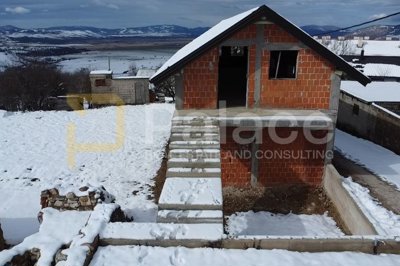udbina-zemljiste-1061-m2-s-obiteljskom-kucom-i-pomocnom_7