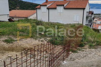 gradjevinsko-zemljiste-s-pogledom-na-more-300-m2-dugi-rat_1