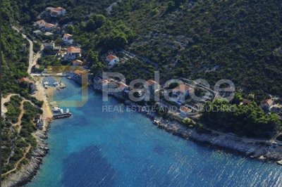kuca-za-odmor-ili-investiciju-27m-od-mora-donja-krusica_15