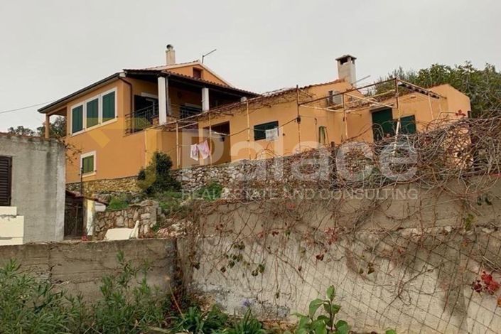 Image No.6-3 Bed House for sale
