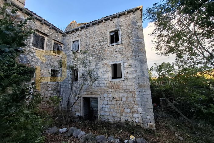 Image No.5-8 Bed House for sale