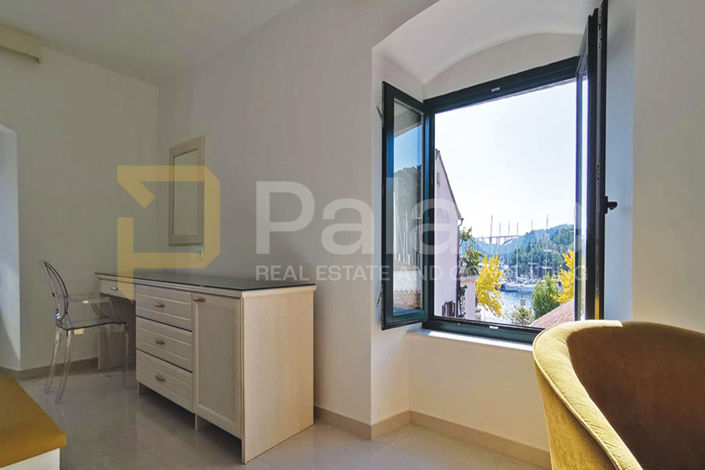 Image No.18-Commercial for sale