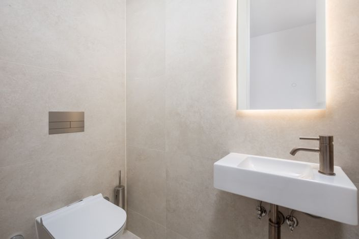 Image No.11-3 Bed Apartment for sale