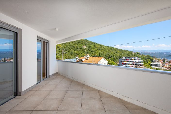 Image No.9-3 Bed Apartment for sale