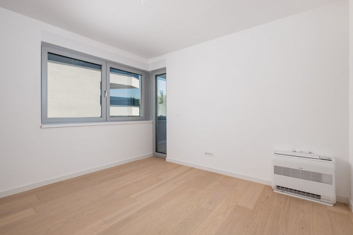 Image No.6-3 Bed Apartment for sale