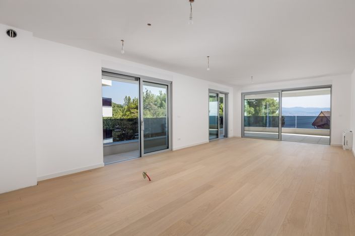 Image No.8-3 Bed Apartment for sale