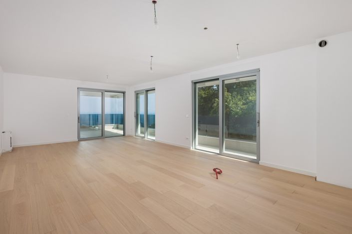 Image No.10-3 Bed Apartment for sale