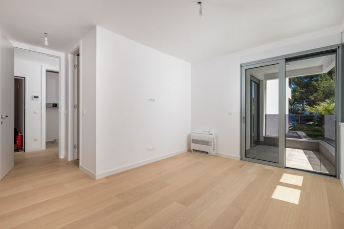 Image No.11-3 Bed Apartment for sale