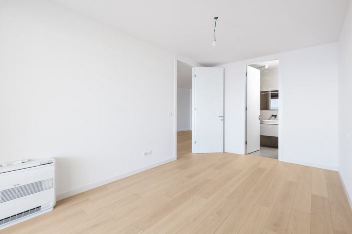 Image No.6-3 Bed Apartment for sale