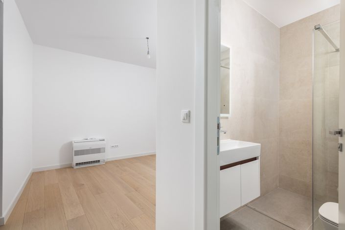 Image No.7-3 Bed Apartment for sale