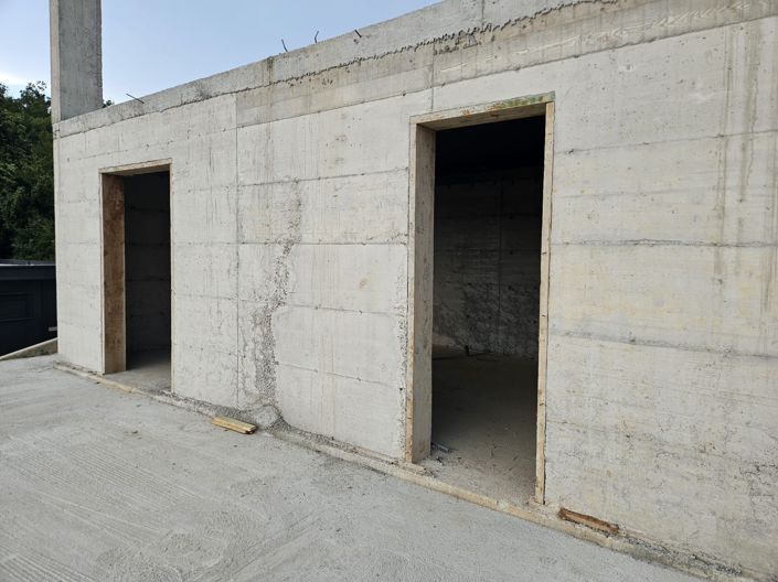 Image No.6-10 Bed House for sale