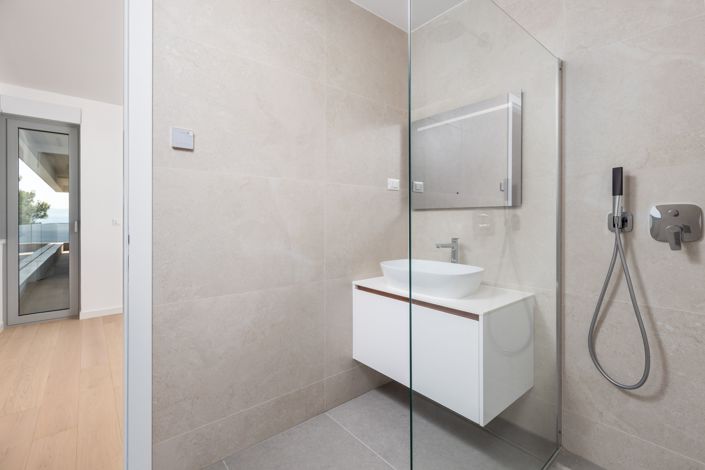 Image No.15-3 Bed Apartment for sale