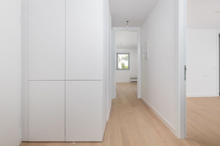 Image No.9-3 Bed Apartment for sale