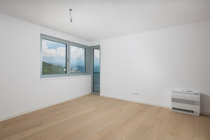 Image No.15-4 Bed Apartment for sale