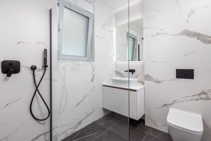 Image No.10-6 Bed Apartment for sale