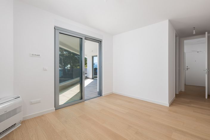 Image No.12-3 Bed Apartment for sale