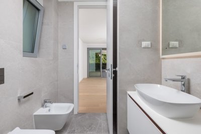 prestizan-duplex-stan-u-opatiji-s-pogledom-na-more-i-garazom_7