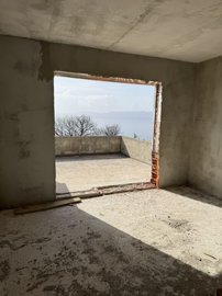 1 - Kostrena, House