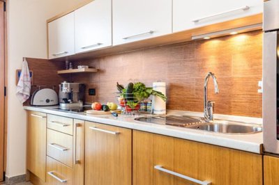 predivna-vila-s-tri-prostrana-apartmana-i-bazenom-opatija_2
