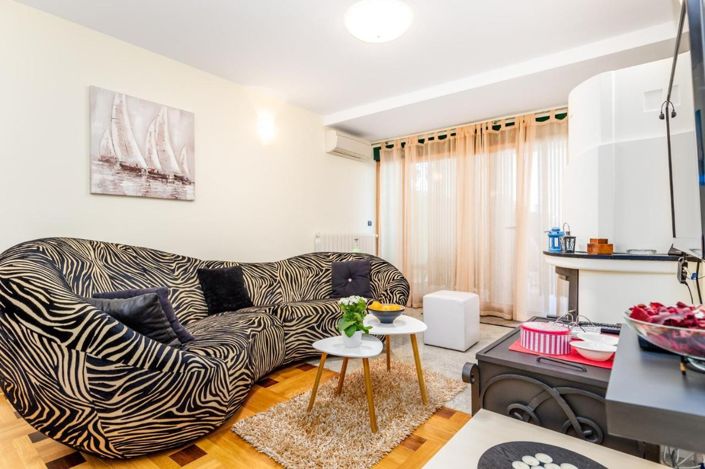Image No.21-12 Bed House for sale