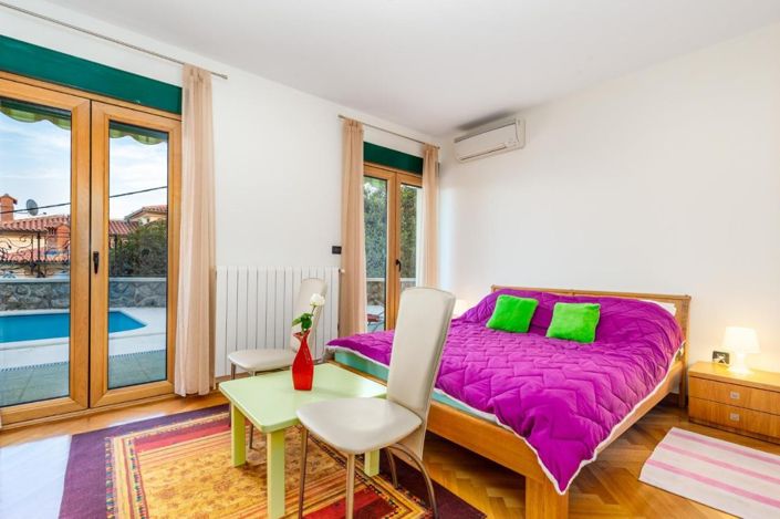 Image No.3-12 Bed House for sale