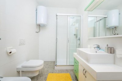 predivna-vila-s-tri-prostrana-apartmana-i-bazenom-opatija_7