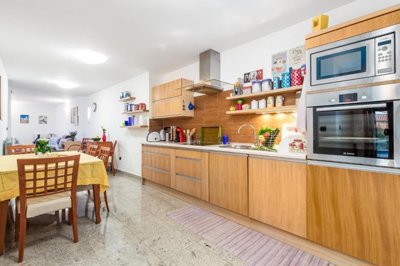 predivna-vila-s-tri-prostrana-apartmana-i-bazenom-opatija_8