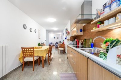 predivna-vila-s-tri-prostrana-apartmana-i-bazenom-opatija_9