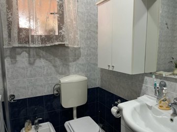 kuca-sa-3-stana-garaza-i-velika-konoba-200-metara-od-mora_11