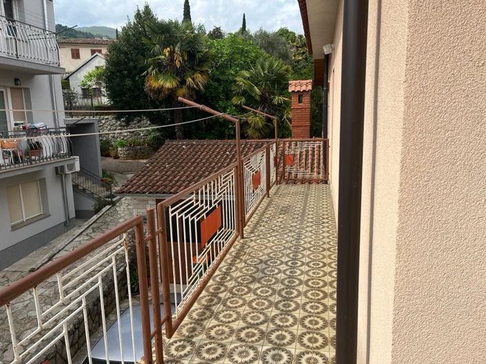 Image No.3-4 Bed House for sale