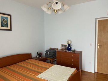 kuca-sa-3-stana-garaza-i-velika-konoba-200-metara-od-mora_5