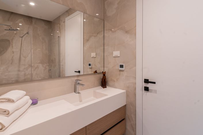 Image No.9-3 Bed Apartment for sale