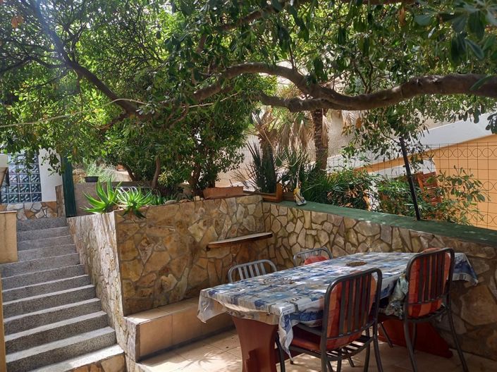 Image No.3-6 Bed House for sale